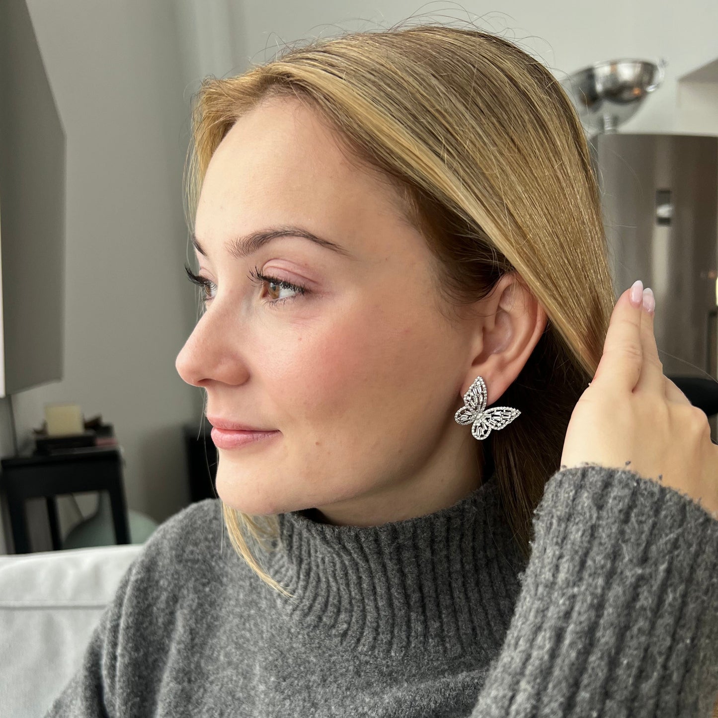 Pearl butterfly earrings